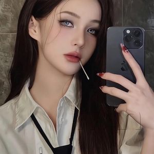 Meet your Posher, Macasaet